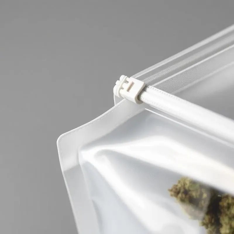CR Cannabis Pouch | Child Resistant Exit Bags - Muge Packaging - Close-up detail