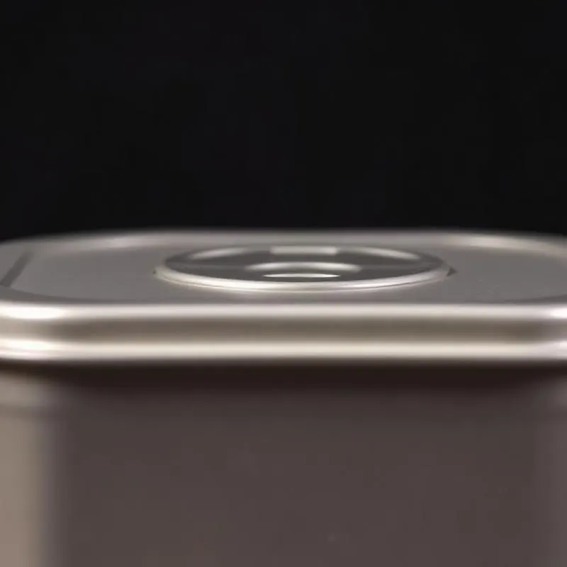 CR Tin Box | Child Resistant Tin Boxes - Muge Packaging - Close-up detail