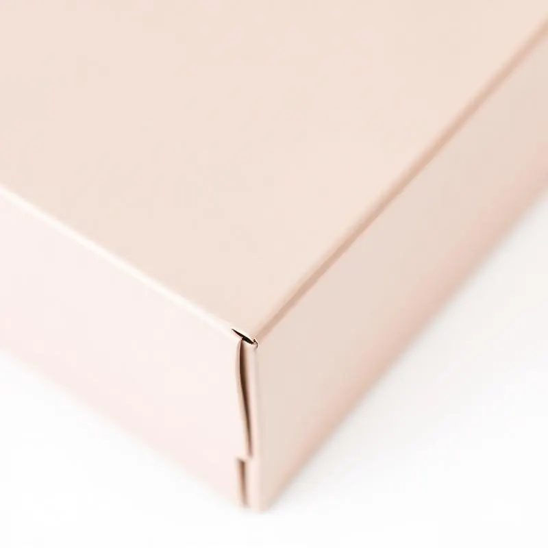 RTS Rigid Gift Box | Ready to Ship - Muge Packaging - Close-up detail